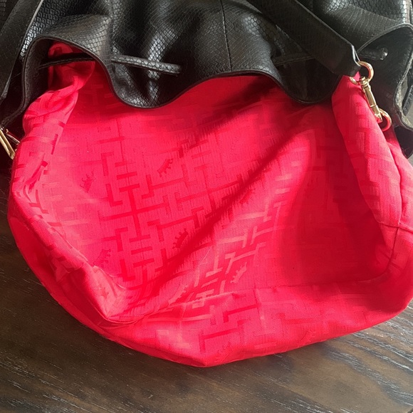 Elaine Turner black snake embossed hobo bag with tassels pre loved condition - Picture 11 of 12